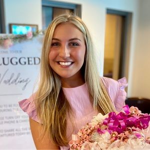 Meet your Posher, Dekota